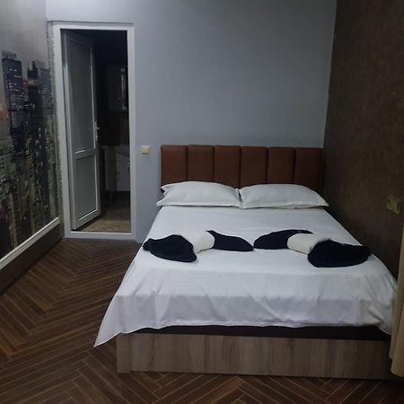 Apartmán Гостевой Дом Поти Exteriér fotografie