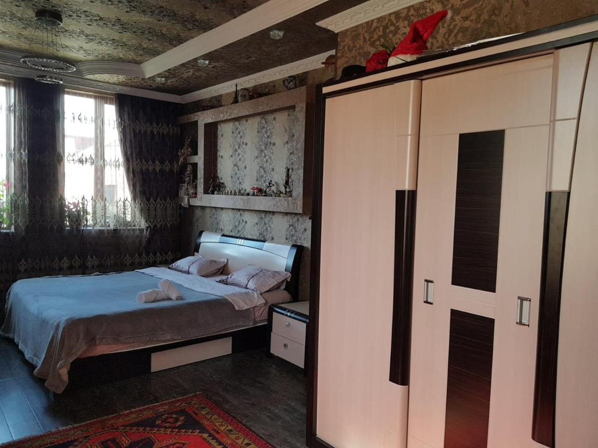 Apartmán Гостевой Дом Поти Exteriér fotografie