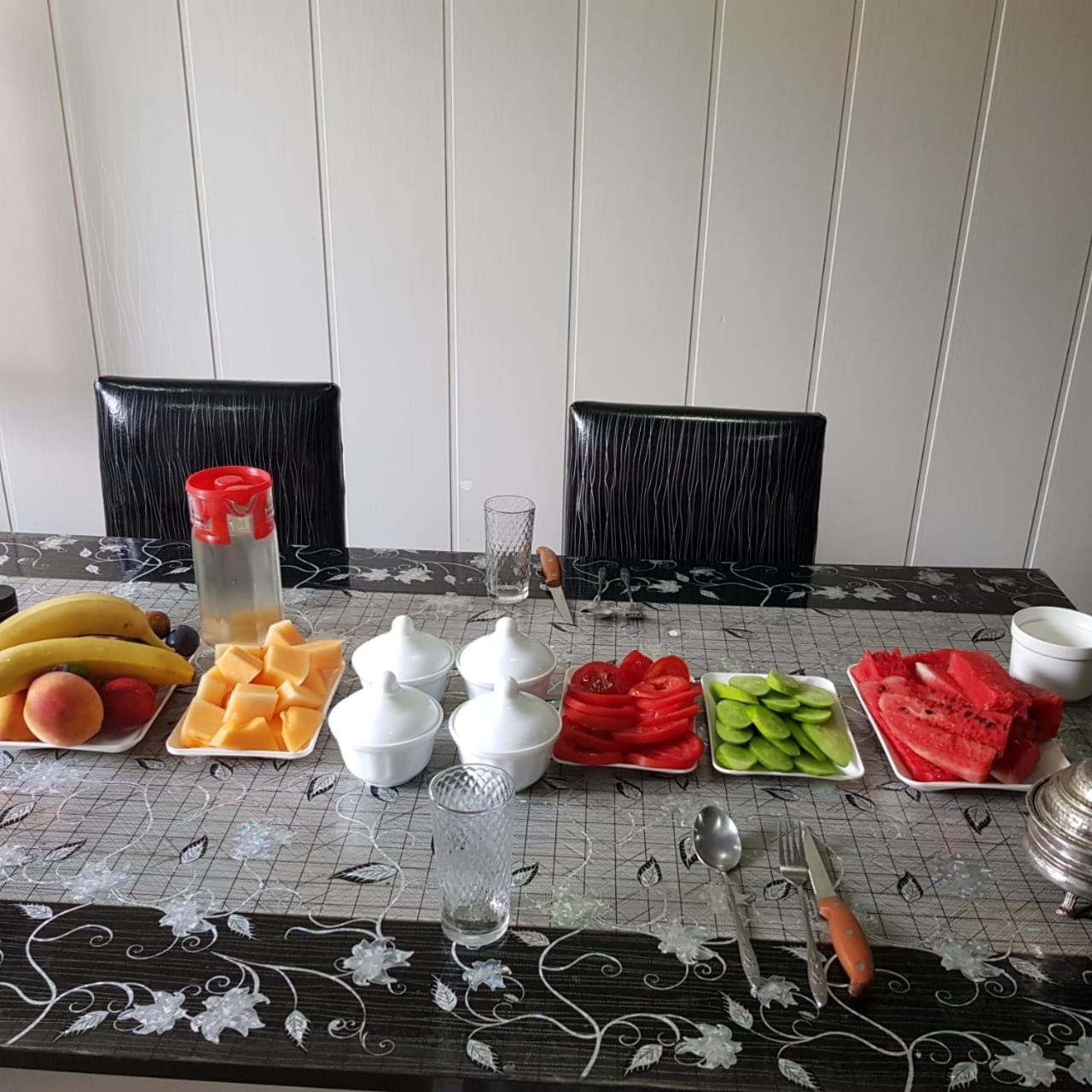 Apartmán Гостевой Дом Поти Exteriér fotografie